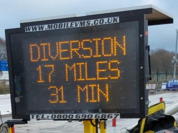 diversion signage